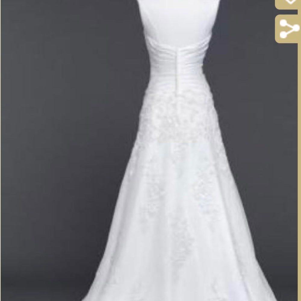 Bridal Gown - Picture 8 of 11